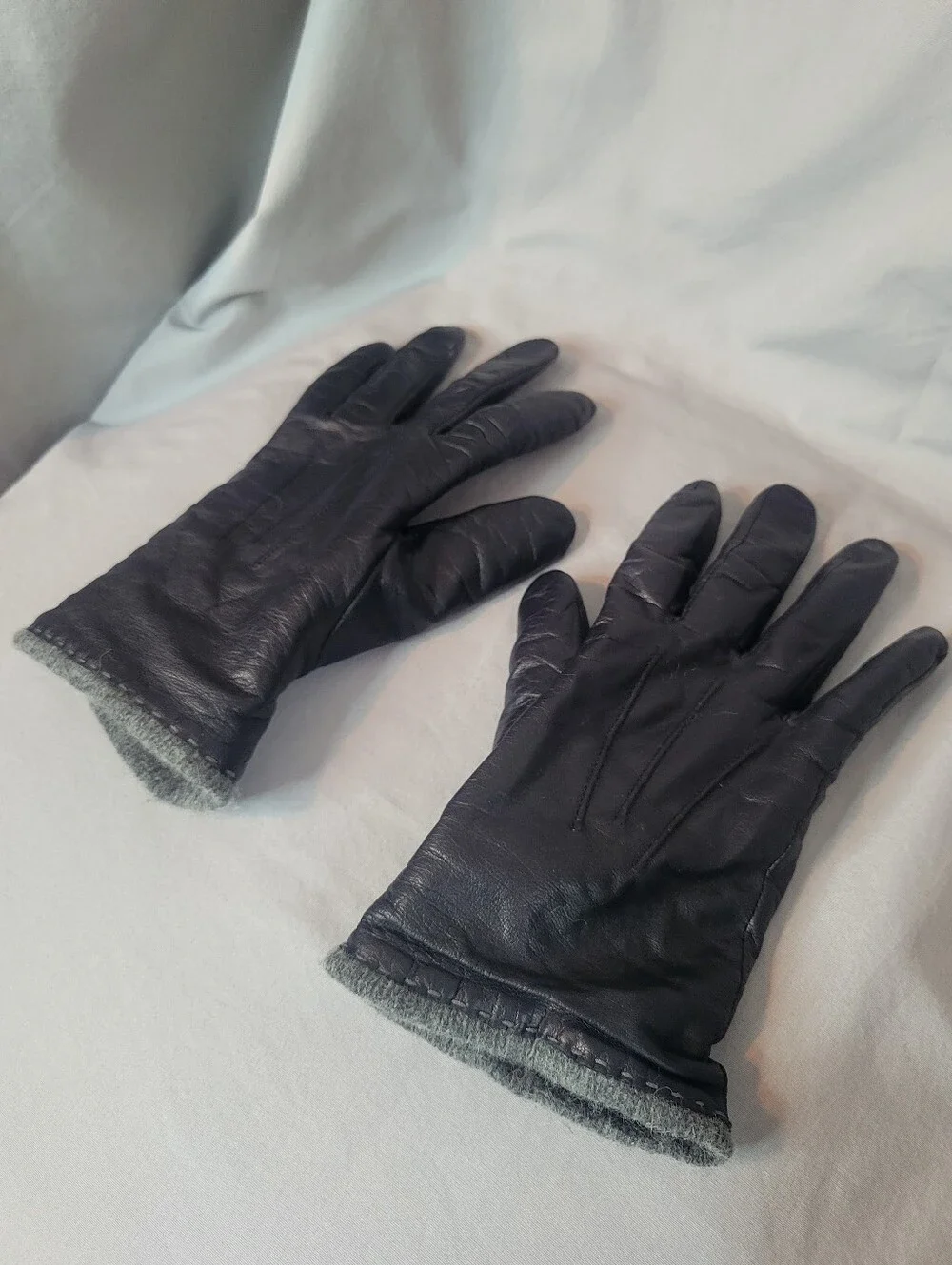 Vintage Black Leather Gloves with Gray Knit Cuffs